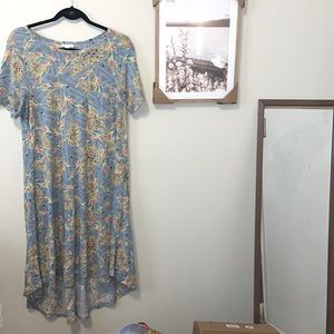 Medium LuLaroe Carly dress